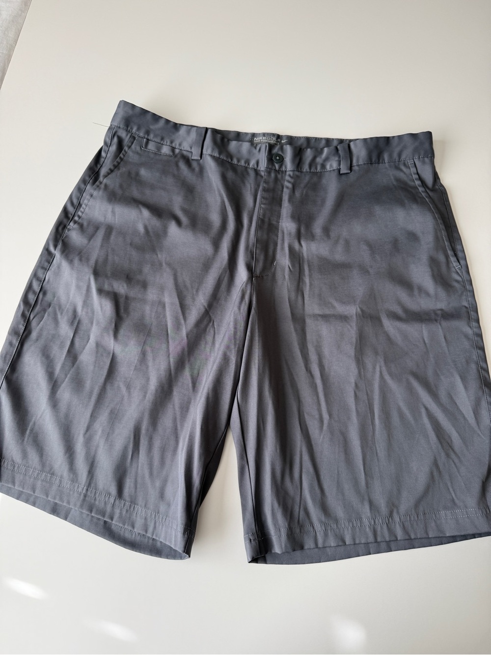 Men's Nike Gray Purple Golf Performance Flat Front Dri-Fit Shorts Size 38